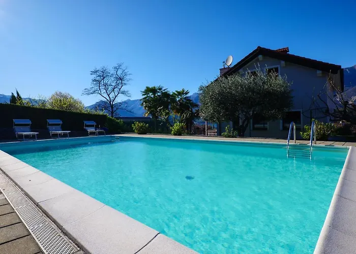 Lejlighedshotel Girasole Casa Gialla 4*