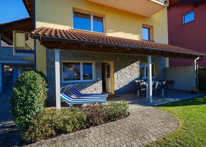 Girasole Casa Gialla Lejlighedshotel Colico