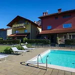 Girasole Casa Gialla アパートホテル 4*