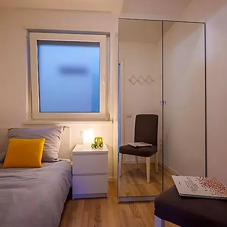 Apartmanhotel Girasole Casa Gialla Colico