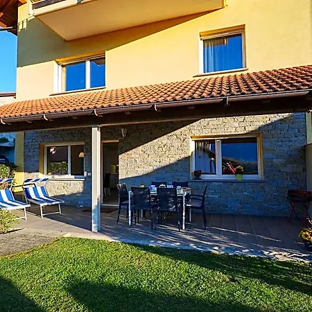 Apartmanhotel Girasole Casa Gialla 4*