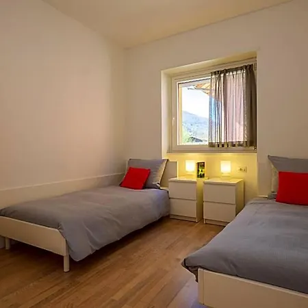 Girasole Casa Gialla 4* Colico