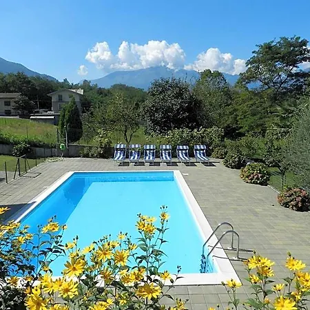 Girasole Casa Gialla Apartmanhotel Colico