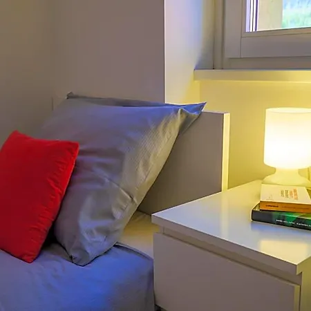 Girasole Casa Gialla Apartmanhotel Colico