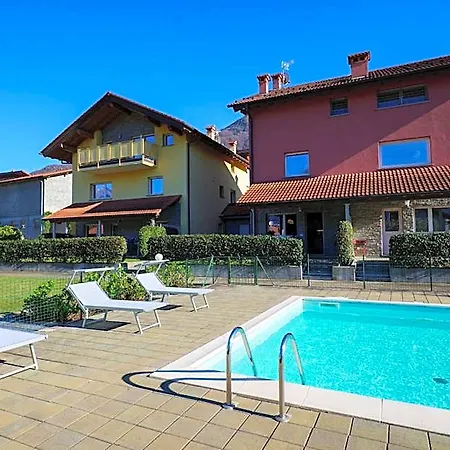 Apartmanhotel Girasole Casa Gialla 4*