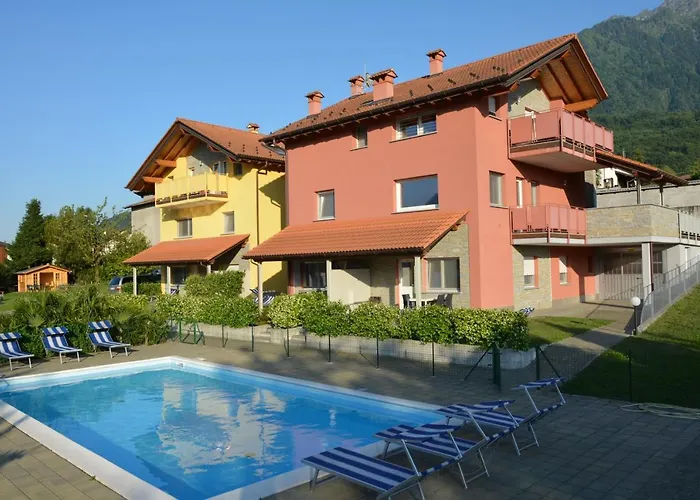 Girasole Casa Gialla Aparthotel Colico