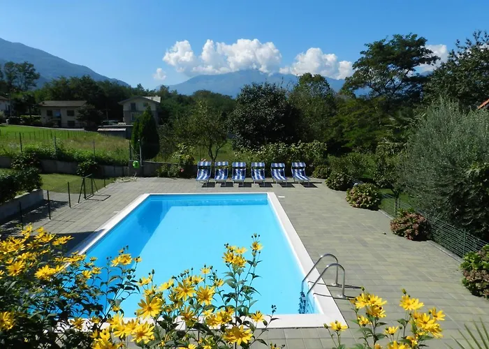 Aparthotel Girasole Casa Gialla Colico