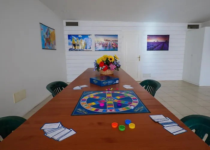 Girasole Casa Gialla Aparthotel