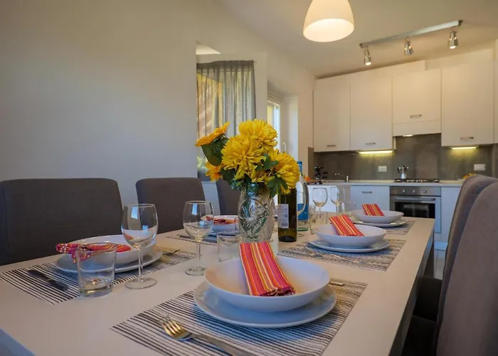 Lejlighedshotel Girasole Casa Gialla Colico