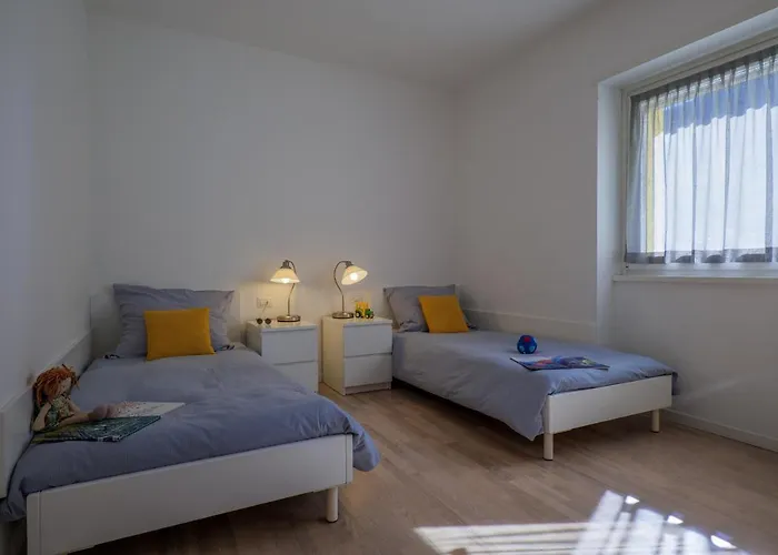 Aparthotel Girasole Casa Gialla Colico