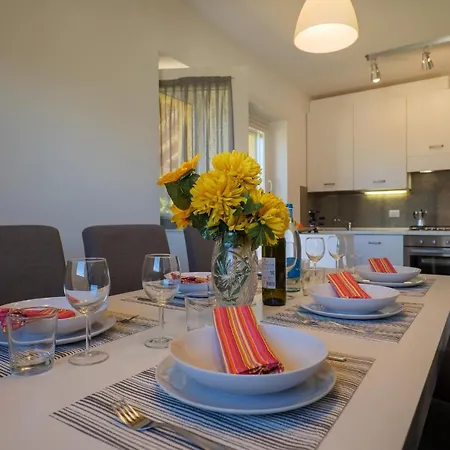 Aparthotel Girasole Casa Gialla Colico