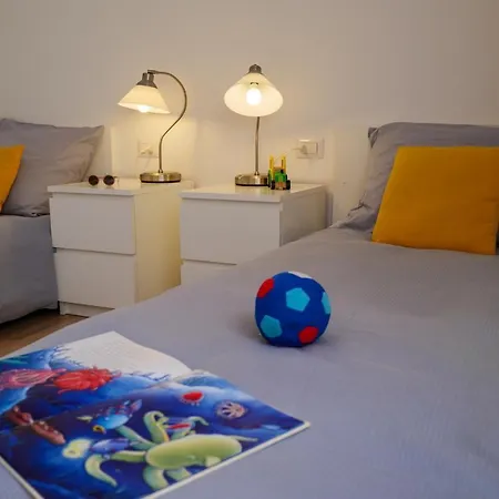 Girasole Casa Gialla Aparthotel Colico